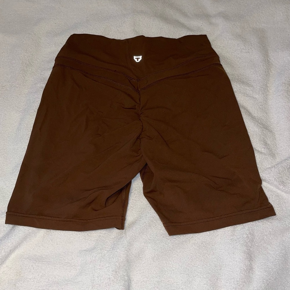 TomTiger Brown Gym Shorts |M